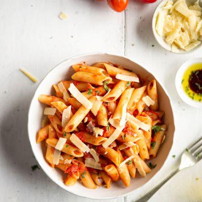 Penne met zelfgemaakte rode pesto